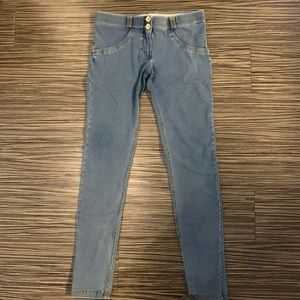 FREDDY Premium Italian denim legging, WR.UP rare bluejay color, lifts booty!